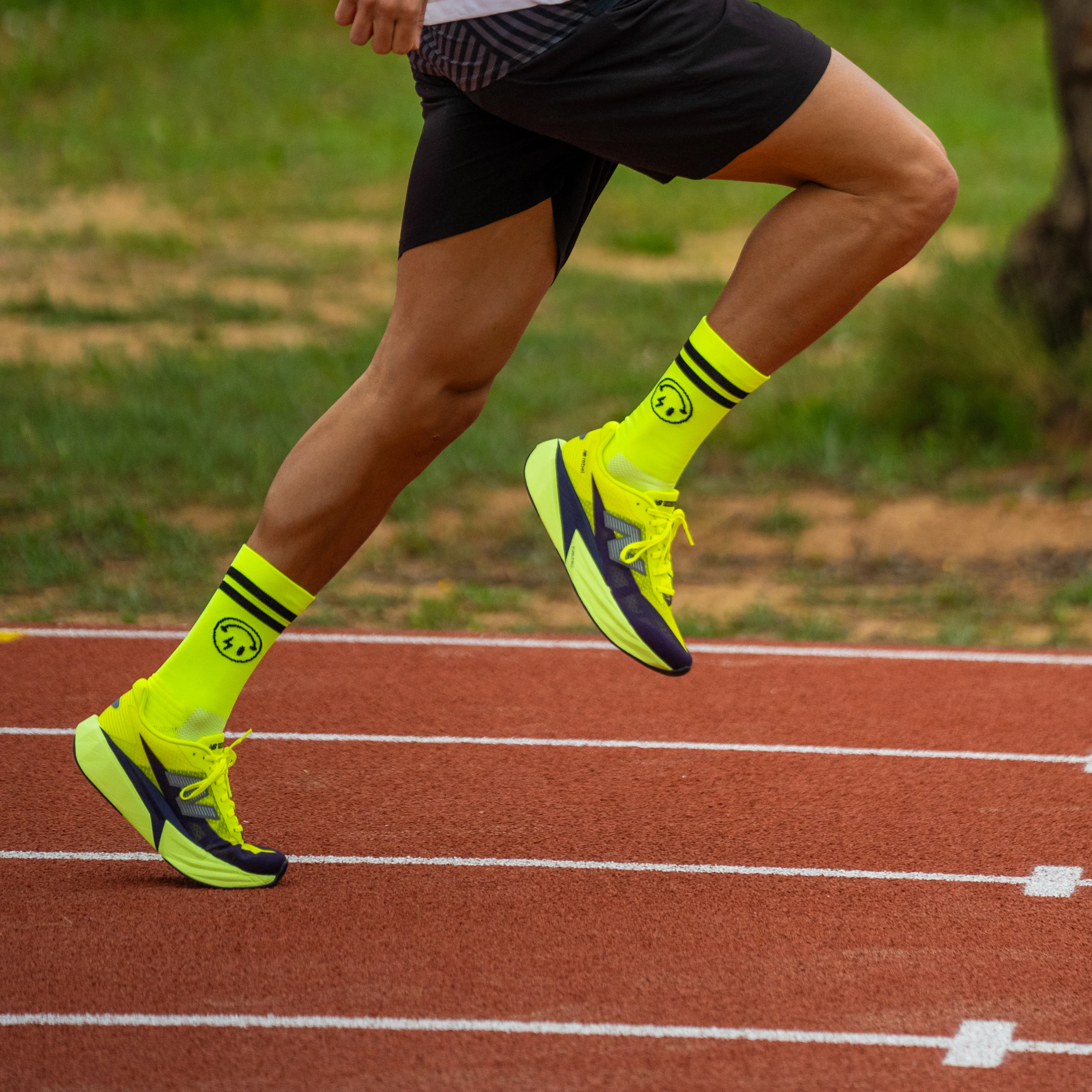 ELECTRIFIED YELLOW - CALCETÍN RUNNING - Image 4